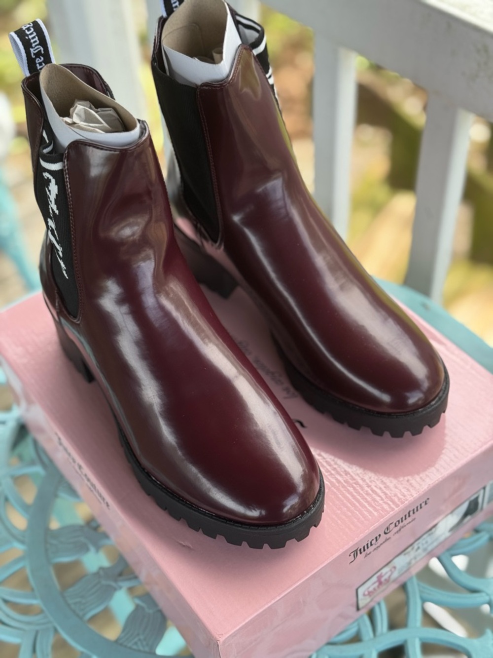 Juicy Couture Women's One Up Chelsea boots in Burgundy -RR 36001EJW.  W3602SW